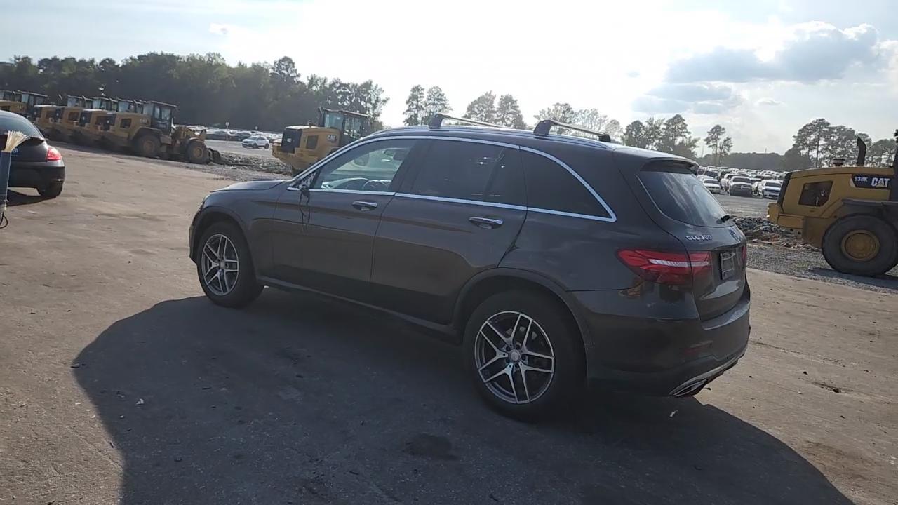 Фото: WDC0G4KB2GF114472