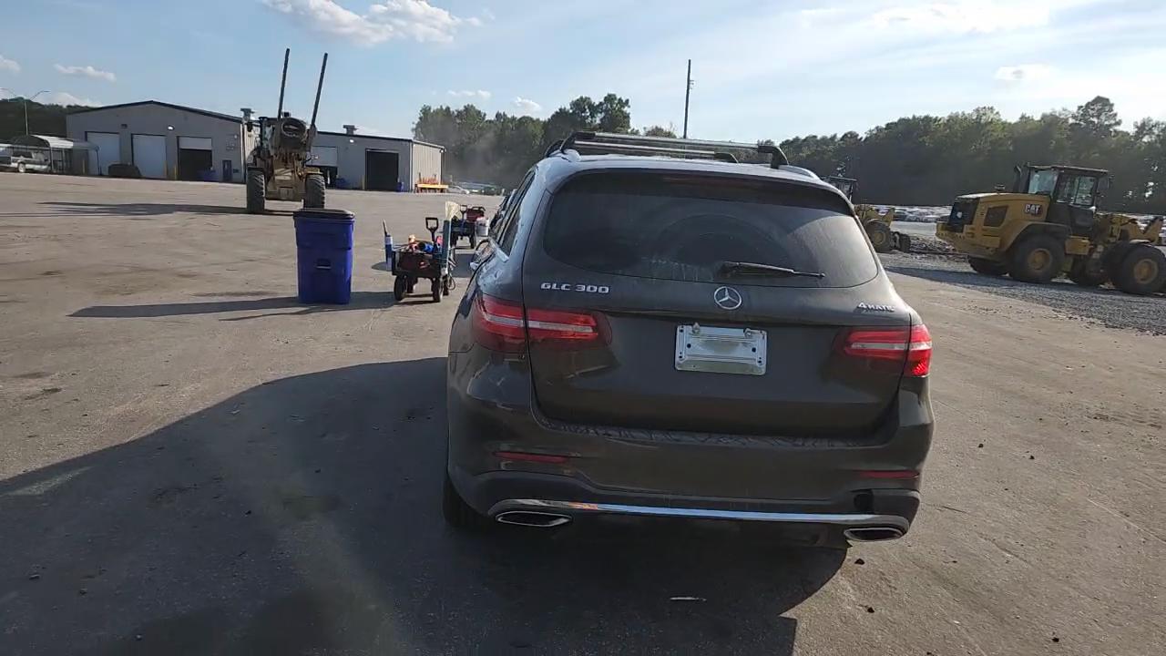 Фото: WDC0G4KB2GF114472