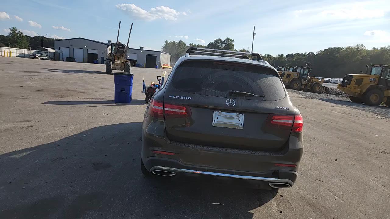 Фото: WDC0G4KB2GF114472