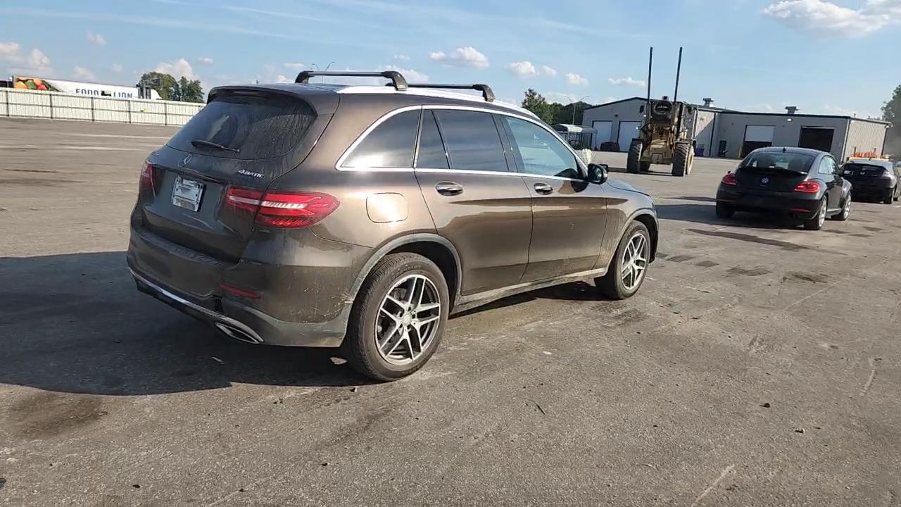 Фото: WDC0G4KB2GF114472