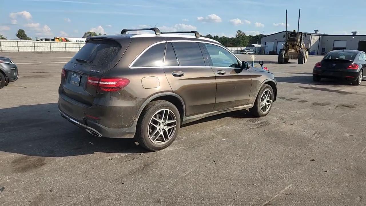 Фото: WDC0G4KB2GF114472