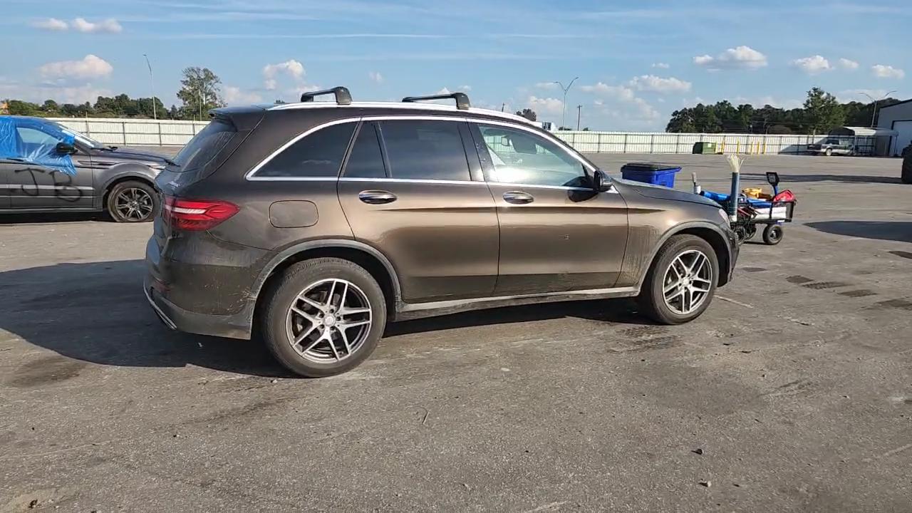 Фото: WDC0G4KB2GF114472