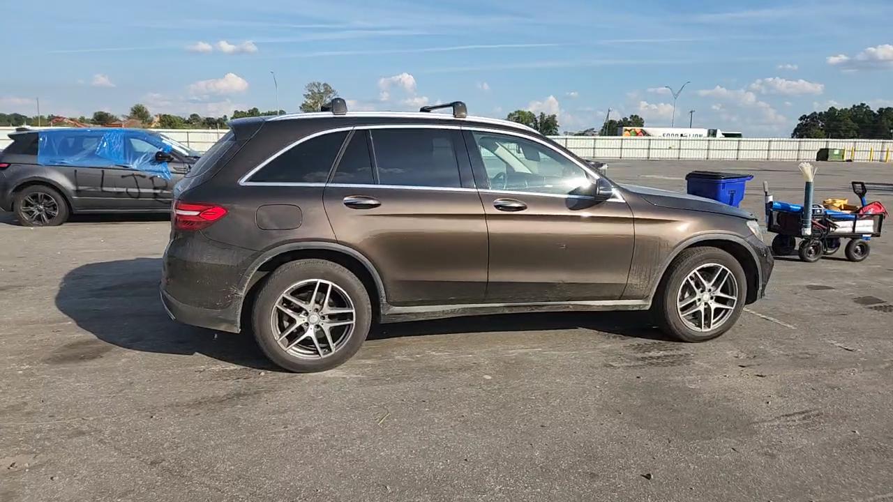 Фото: WDC0G4KB2GF114472