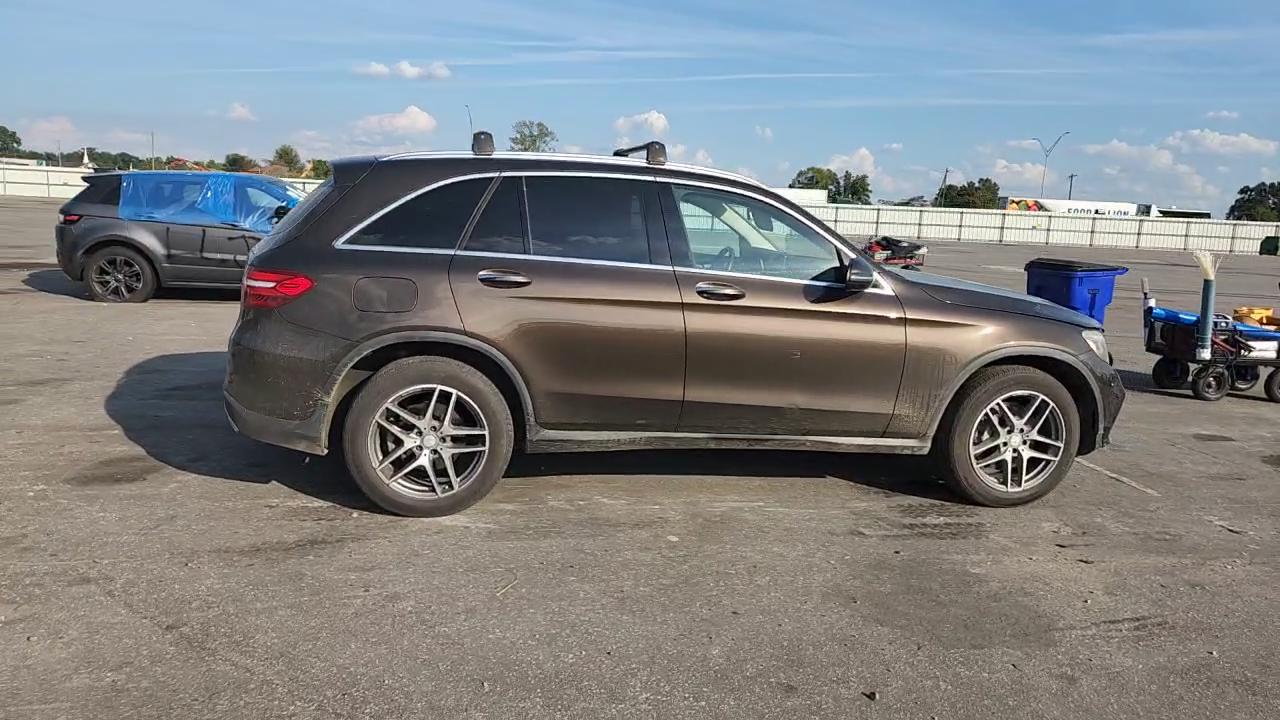 Фото: WDC0G4KB2GF114472