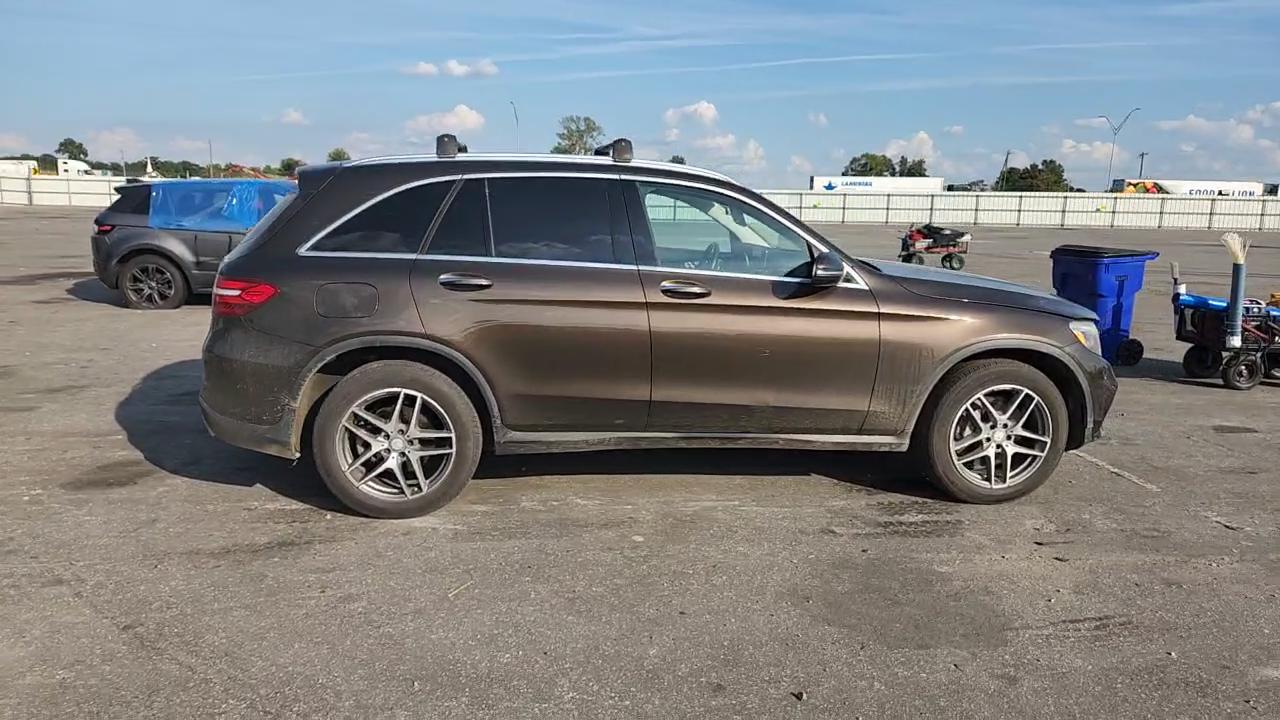 Фото: WDC0G4KB2GF114472