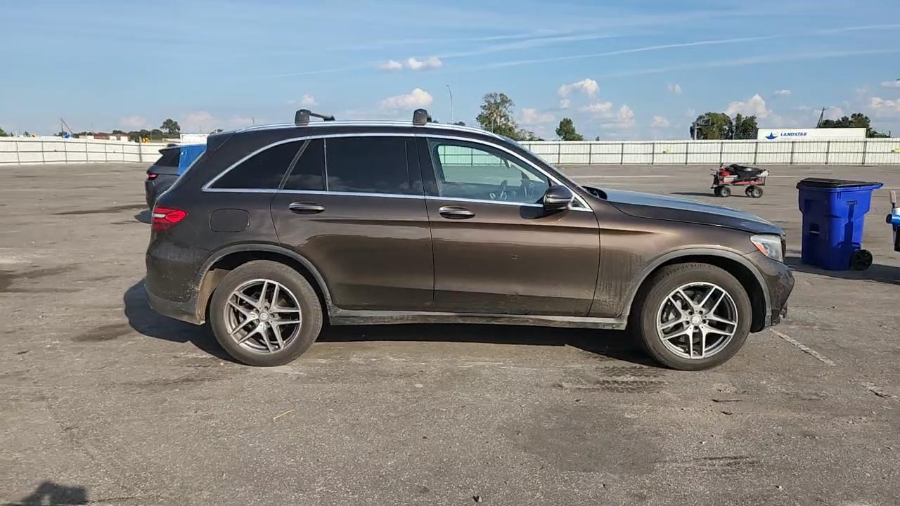 Фото: WDC0G4KB2GF114472