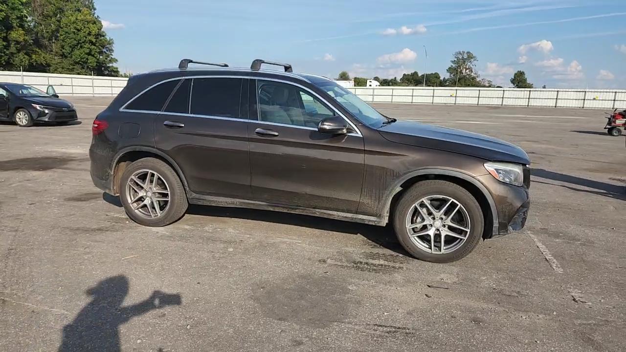 Фото: WDC0G4KB2GF114472