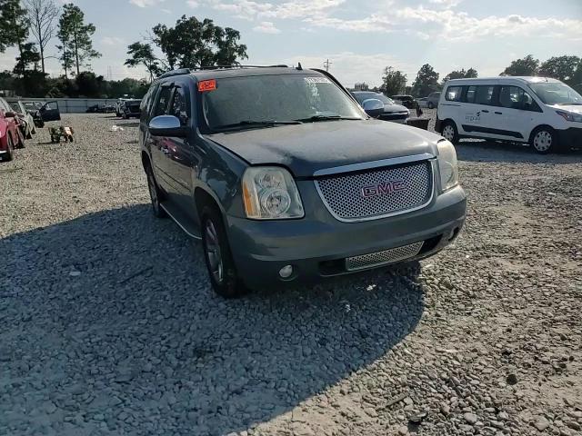 2008 GMC Yukon Denali VIN: 1GKEC63838J194003 Lot: 71367595