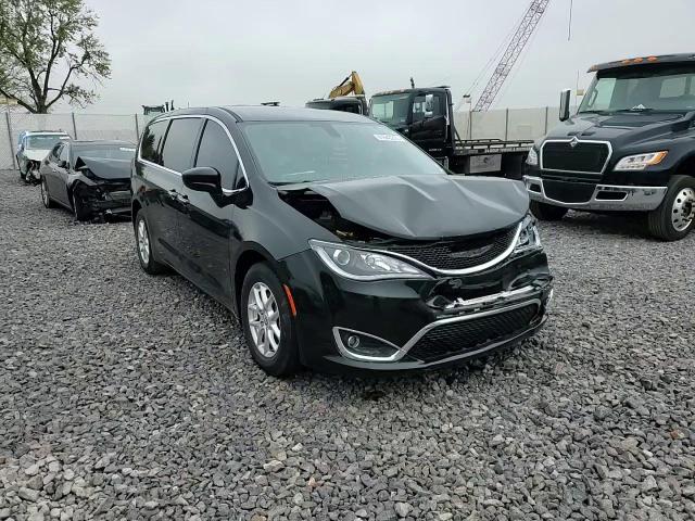 2020 Chrysler Pacifica Touring VIN: 2C4RC1FG4LR158893 Lot: 81643275