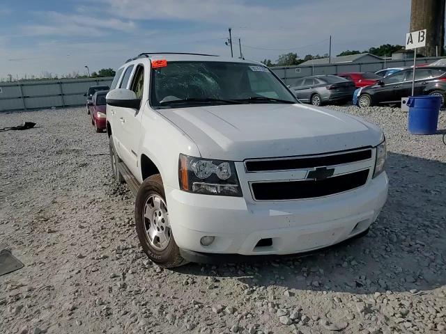 2008 Chevrolet Tahoe C1500 VIN: 1GNFC13008R128983 Lot: 80761925