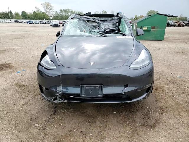 2024 Tesla Model Y VIN: 7SAYGAEE4RF074449 Lot: 71205675
