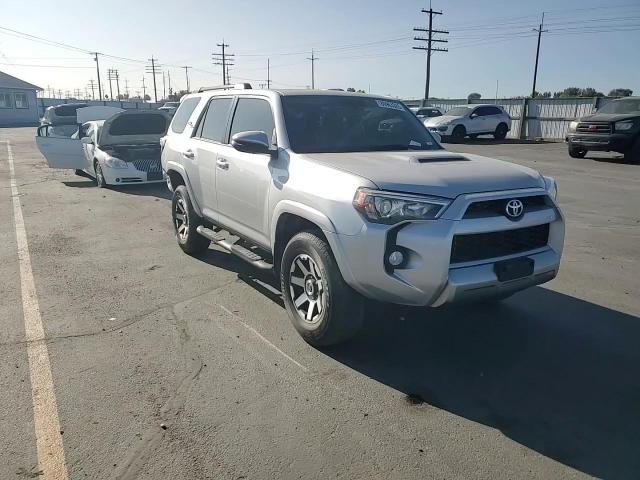 2019 Toyota 4Runner Sr5/Sr5 Premium VIN: JTEBU5JR0K5666543 Lot: 80963325