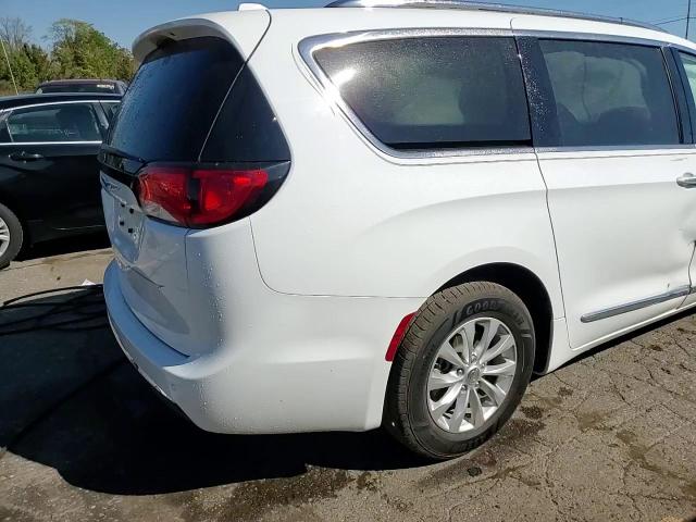 2019 Chrysler Pacifica Touring L VIN: 2C4RC1BG7KR532238 Lot: 84396965