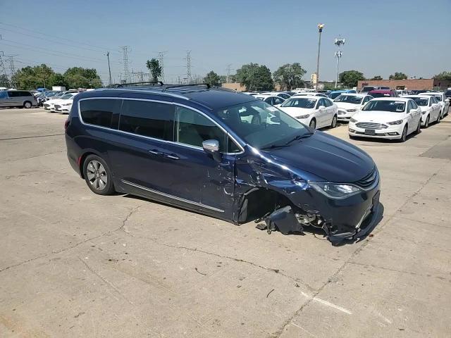 2017 Chrysler Pacifica Ehybrid Platinum VIN: 2C4RC1N78HR666132 Lot: 81158725