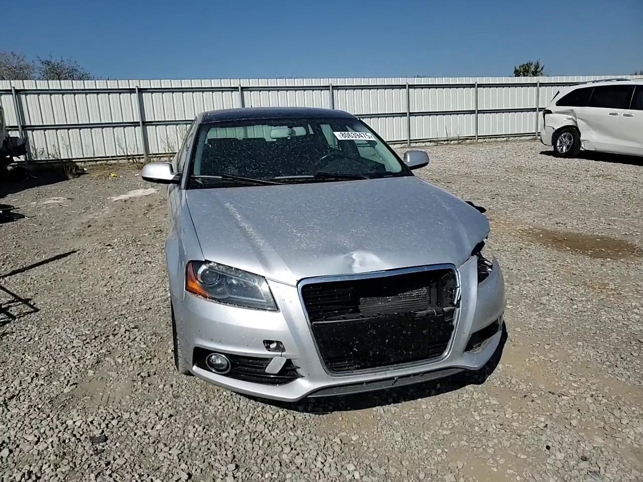 Фото: WAUKJAFM0BA010236