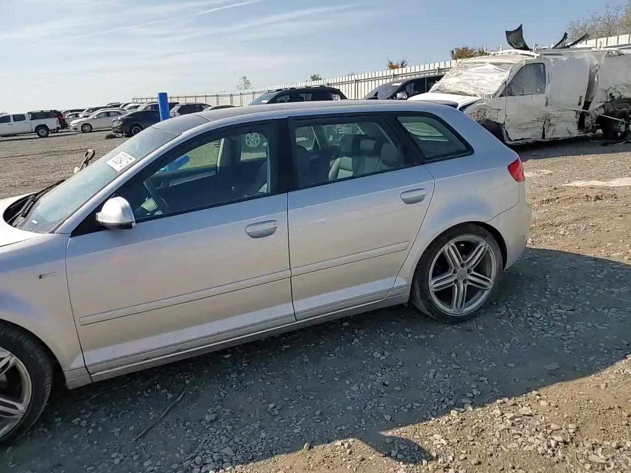 Фото: WAUKJAFM0BA010236