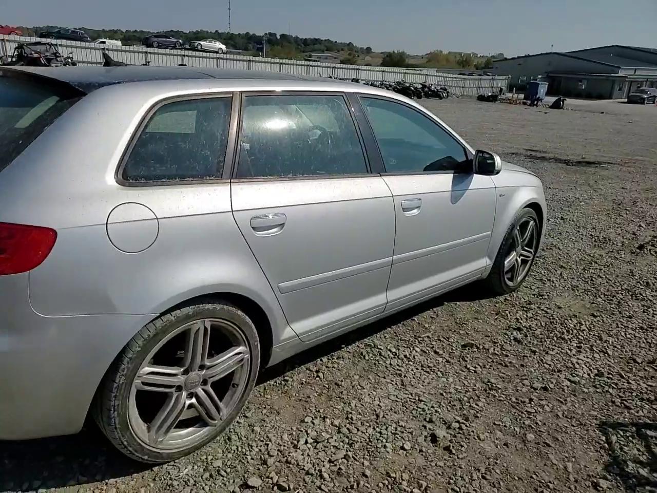 Фото: WAUKJAFM0BA010236