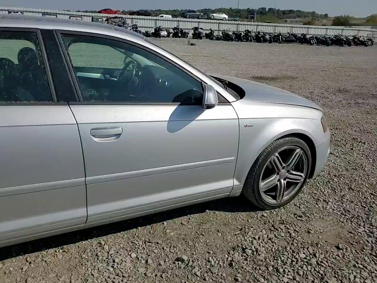 Фото: WAUKJAFM0BA010236