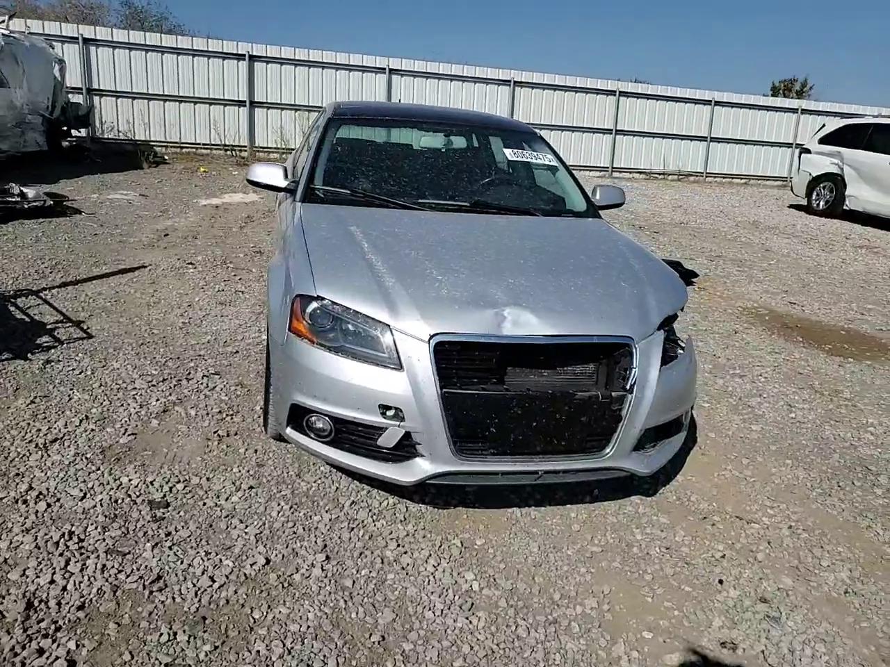 Фото: WAUKJAFM0BA010236