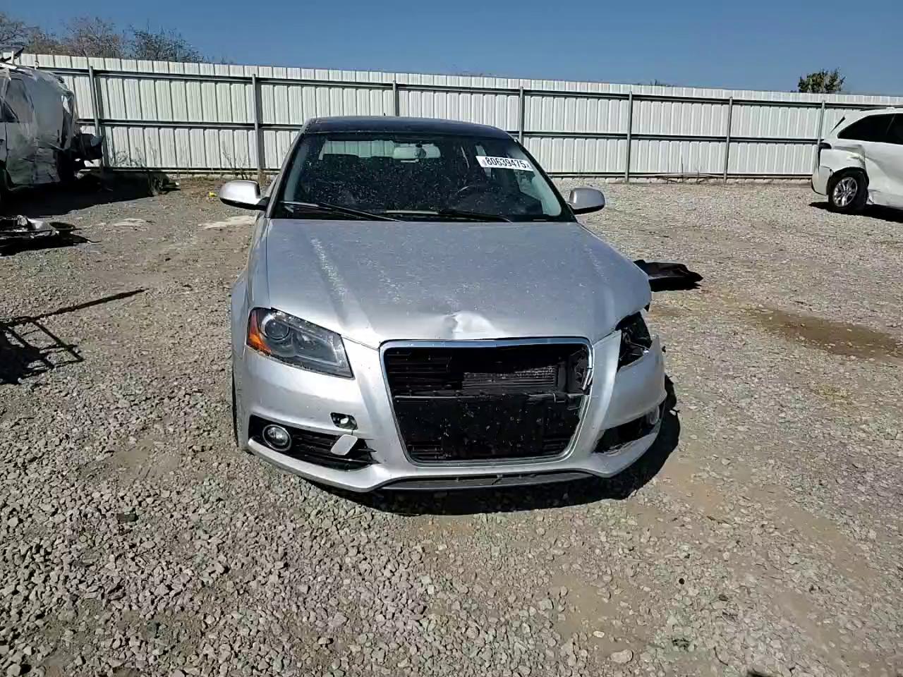 Фото: WAUKJAFM0BA010236