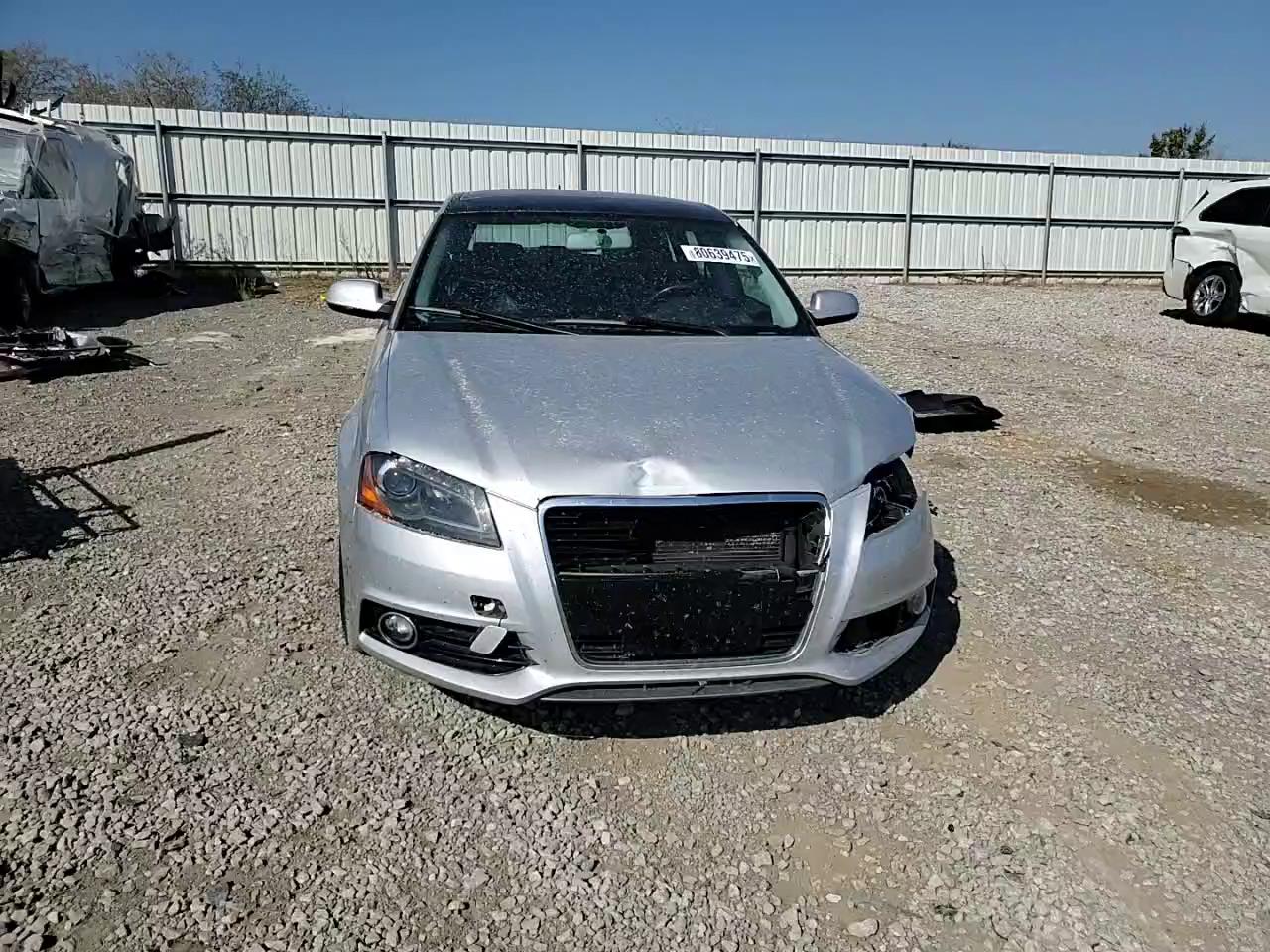 Фото: WAUKJAFM0BA010236