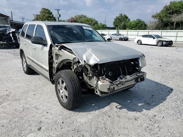 2008 Jeep Grand Cherokee Laredo VIN: 1J8GR48K88C237081 Lot: 70832075