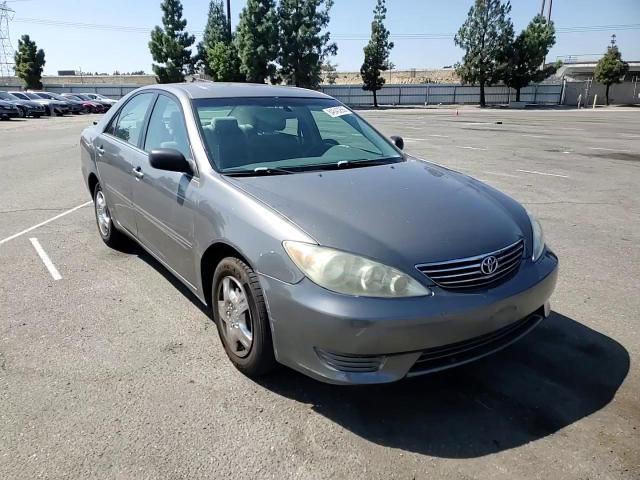 2005 Toyota Camry Le VIN: 4T1BE32K75U621063 Lot: 84640255