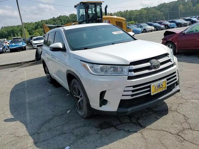 2017 Toyota Highlander Le VIN: 5TDZARFH1HS026105 Lot: 71186465