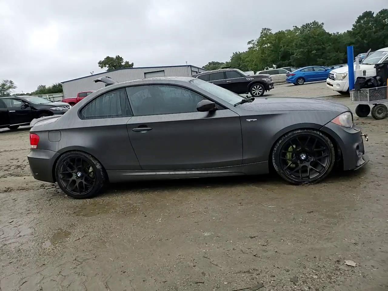 Фото: WBAUC73568VF23787