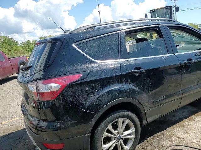 2017 Ford Escape Se VIN: 1FMCU0GD5HUE58935 Lot: 70593365