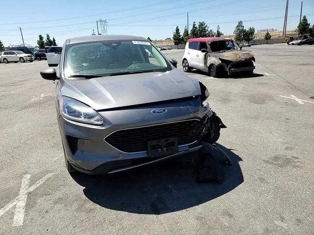 2022 Ford Escape Se VIN: 1FMCU0G69NUB63656 Lot: 71854035