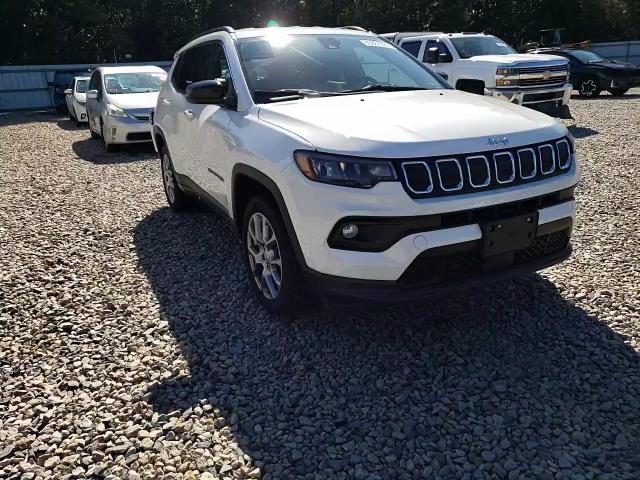 2022 Jeep Compass Latitude Lux VIN: 3C4NJDFB2NT230393 Lot: 80867325