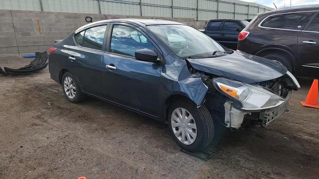 2017 Nissan Versa S VIN: 3N1CN7AP5HL895313 Lot: 81854685