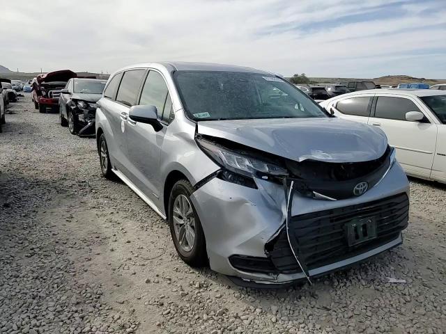 2021 Toyota Sienna Le VIN: 5TDKRKEC5MS028926 Lot: 81182615