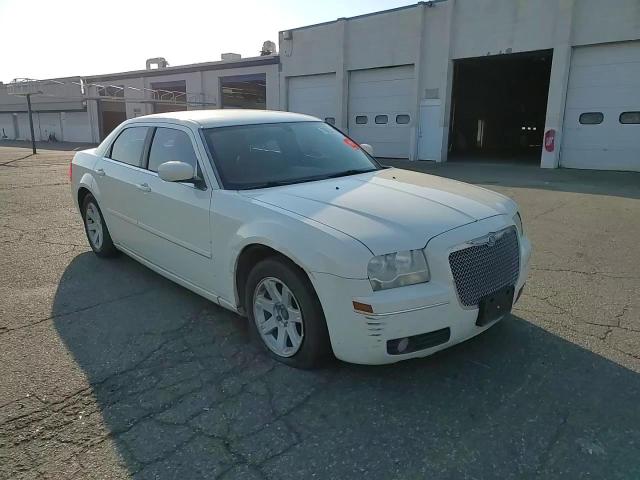 2005 Chrysler 300 Touring VIN: 2C3JA53G25H627667 Lot: 70654245