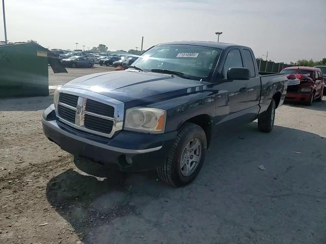 2007 Dodge Dakota Slt VIN: 1D7HW42K27S113332 Lot: 71510905