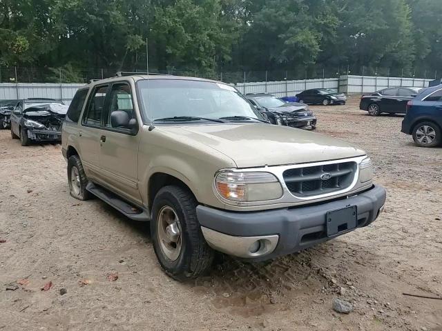 2000 Ford Explorer Xlt VIN: 1FMZU63E5YZC67448 Lot: 83935625