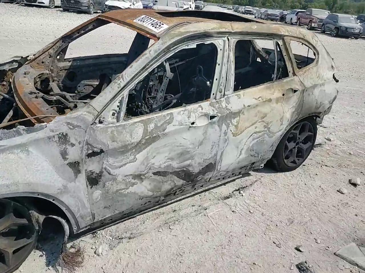 Фото: WBXHT3C31J5F89751