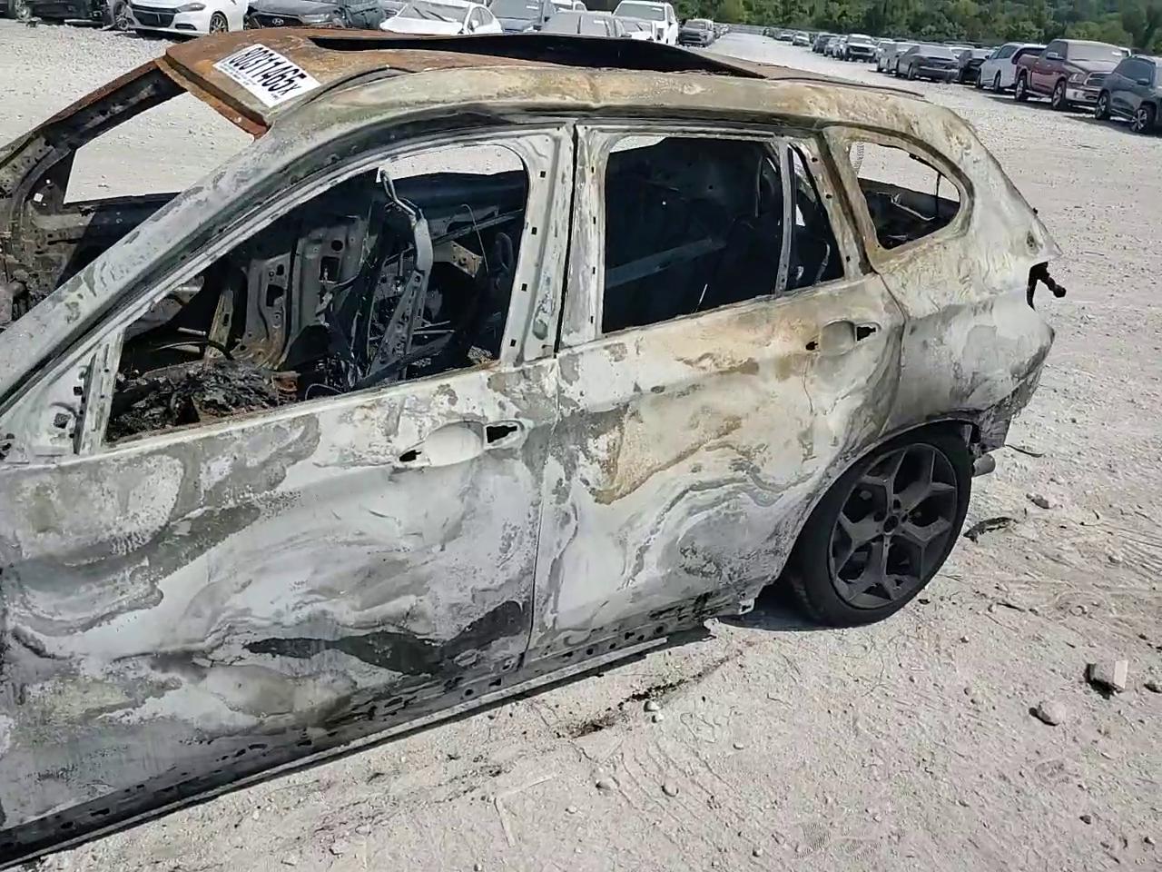 Фото: WBXHT3C31J5F89751