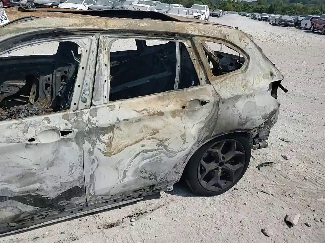 Фото: WBXHT3C31J5F89751