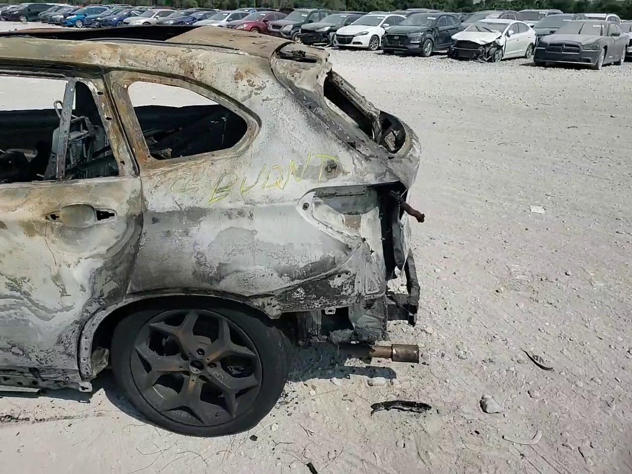 Фото: WBXHT3C31J5F89751