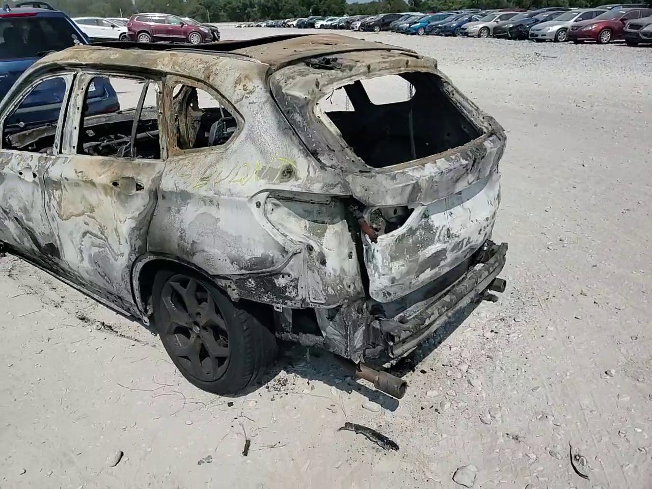 Фото: WBXHT3C31J5F89751