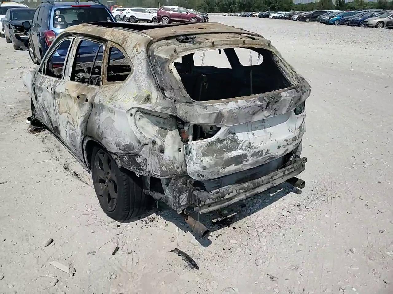 Фото: WBXHT3C31J5F89751