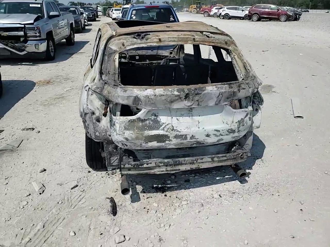 Фото: WBXHT3C31J5F89751