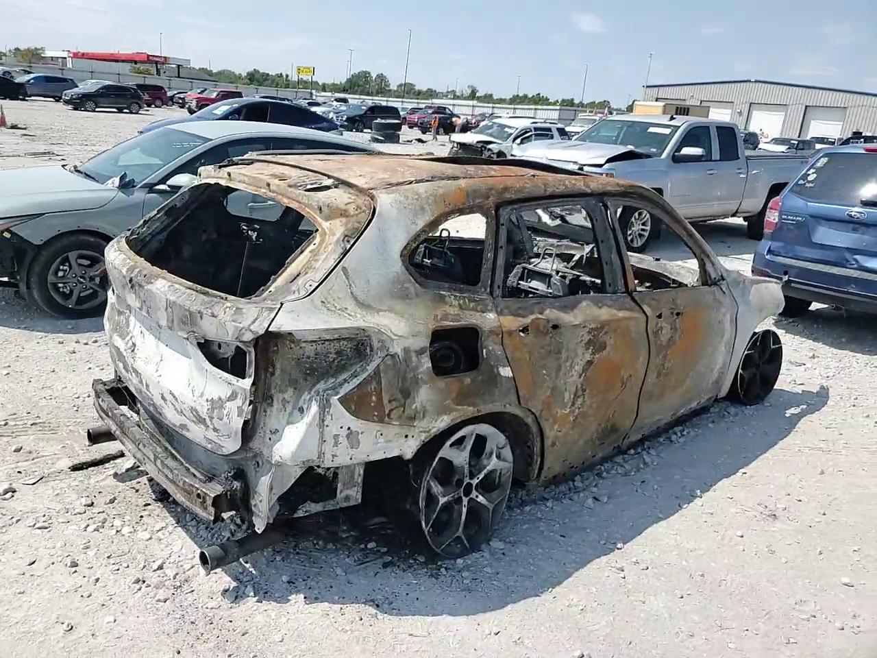 Фото: WBXHT3C31J5F89751