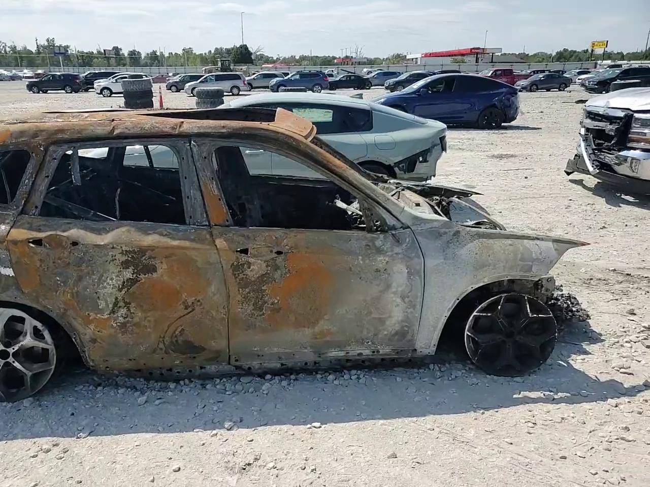 Фото: WBXHT3C31J5F89751