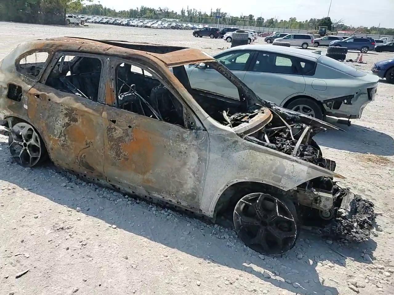 Фото: WBXHT3C31J5F89751