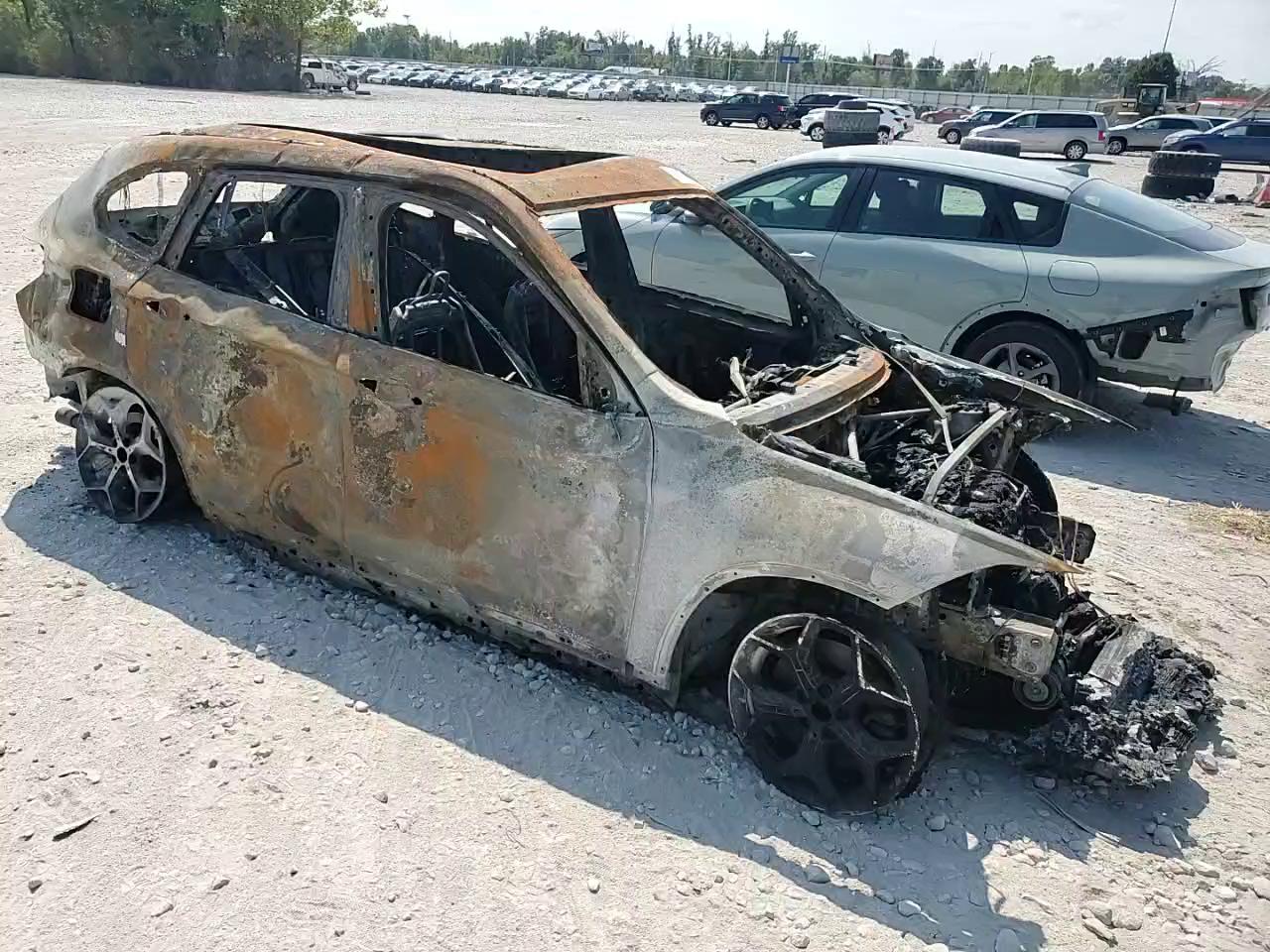 Фото: WBXHT3C31J5F89751