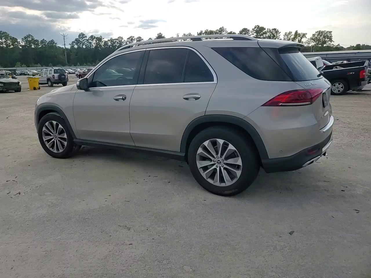 Фото: 4JGFB4KB2LA091616