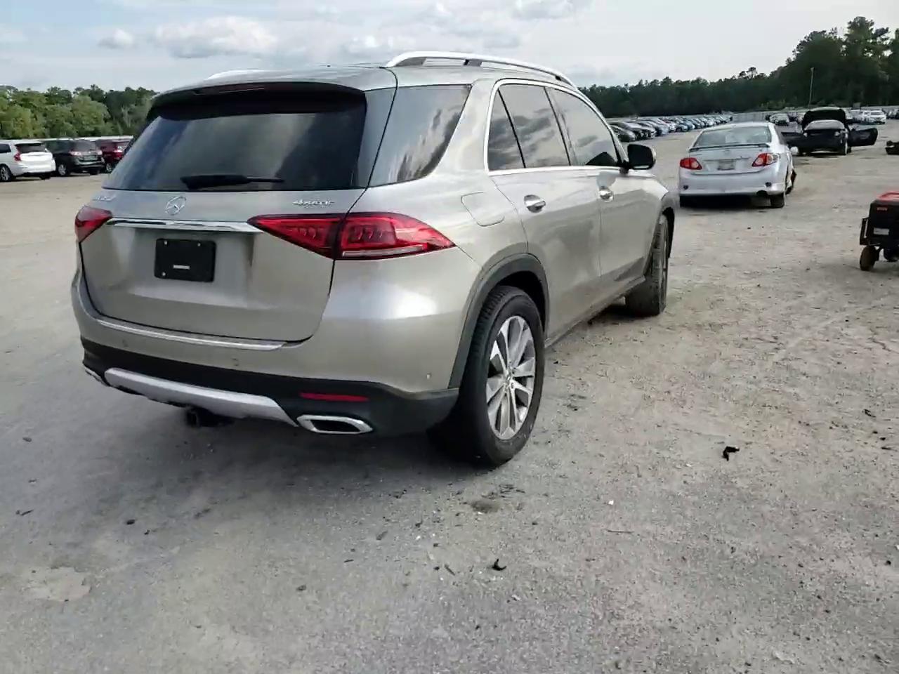 Фото: 4JGFB4KB2LA091616